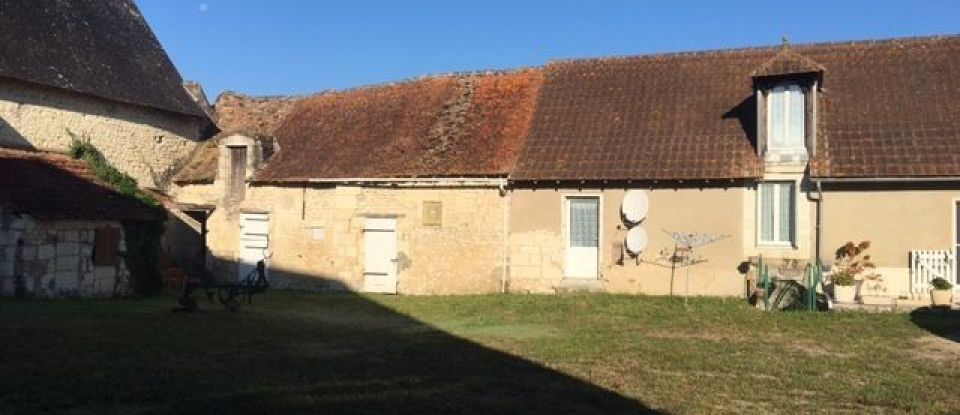 House 4 rooms of 135 m² in SENILLÉ (86100)