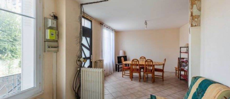 House 5 rooms of 72 m² in Choisy-le-Roi (94600)