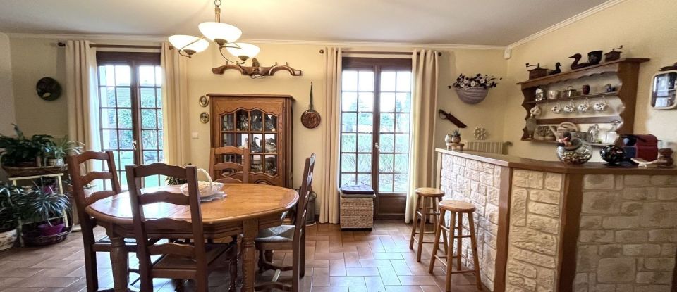 House 5 rooms of 111 m² in Brie-Comte-Robert (77170)