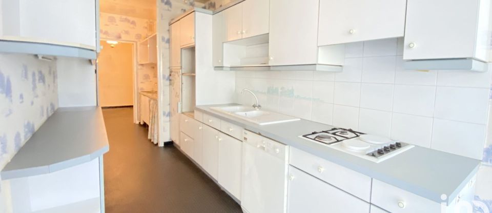 Appartement 6 pièces de 180 m² à LE CHESNAY-ROCQUENCOURT (78150)