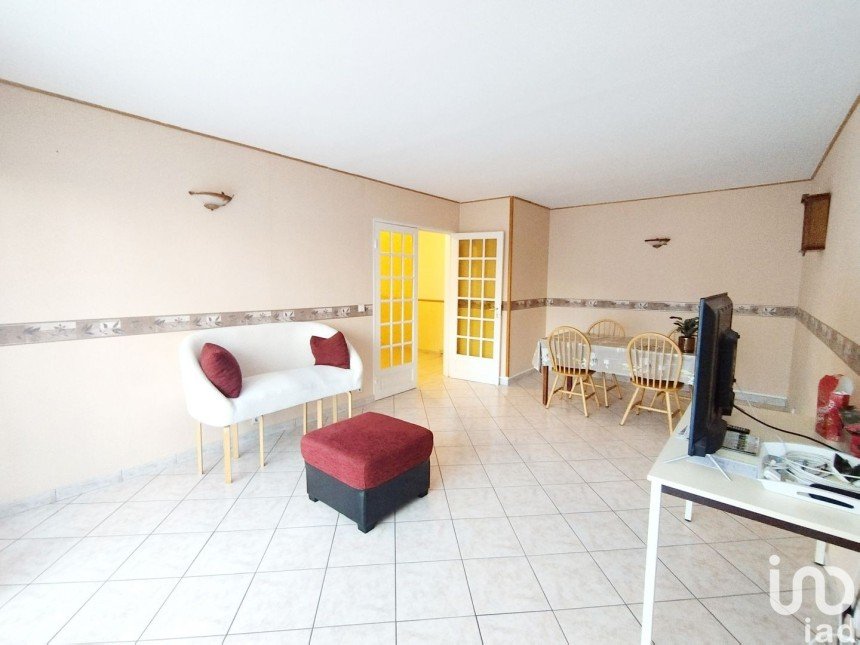 Appartement 4 pièces de 87 m² à Les Ulis (91940)