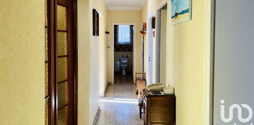 Traditional house 5 rooms of 134 m² in Baraqueville (12160)