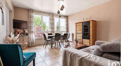 Apartment 4 rooms of 82 m² in Crosne (91560)