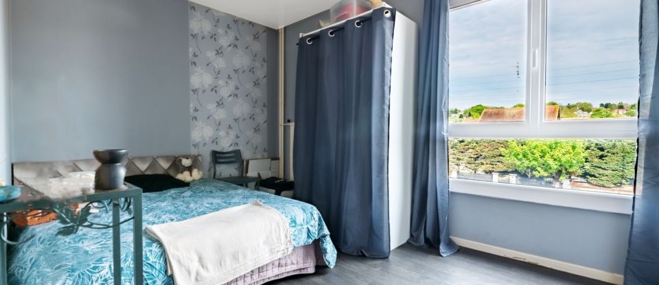 Apartment 4 rooms of 82 m² in Crosne (91560)