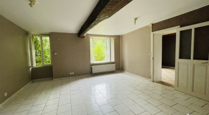 Village house 4 rooms of 102 m² in Concremiers (36300)