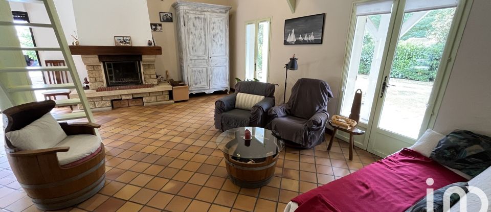 Maison traditionnelle 4 pièces de 130 m² à Ambarès-et-Lagrave (33440)