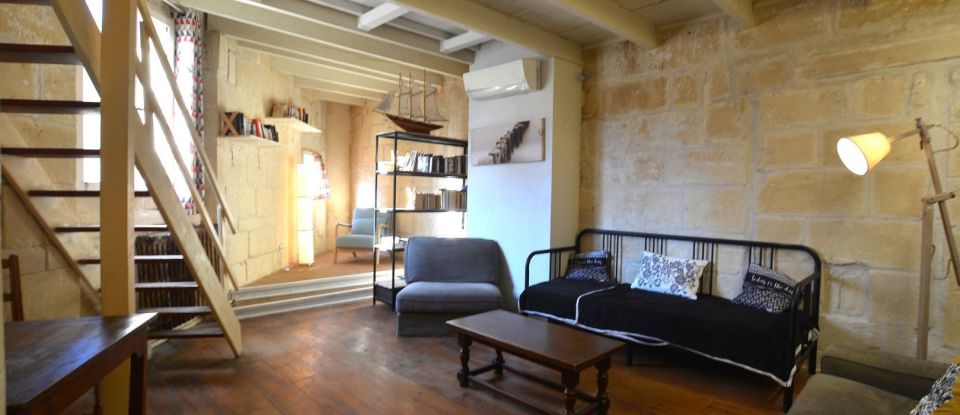 Maison 4 pièces de 113 m² à Arles (13200)
