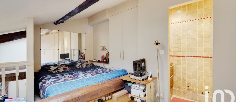 Appartement 4 pièces de 76 m² à Paris (75010)