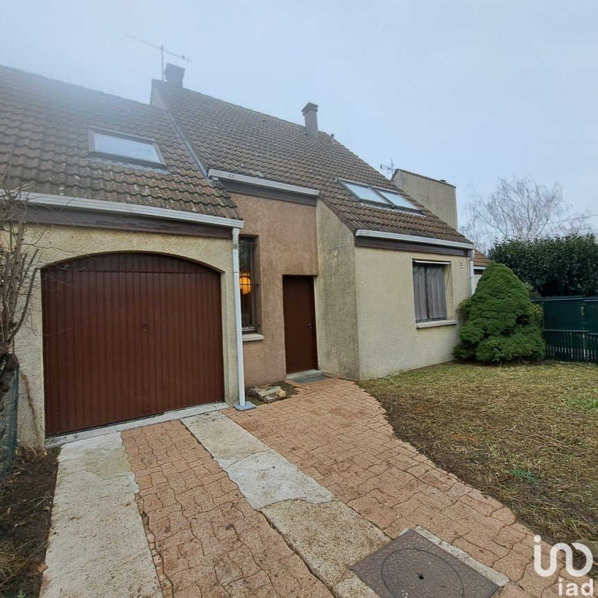 House 6 rooms of 118 m² in Nanteuil-lès-Meaux (77100)