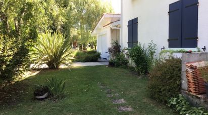 House 5 rooms of 160 m² in Le Pian-Médoc (33290)