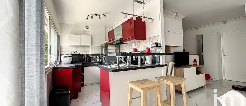 Apartment 3 rooms of 53 m² in Le Plessis-Bouchard (95130)