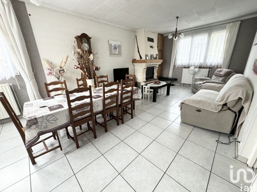 House 5 rooms of 151 m² in Pontault-Combault (77340)
