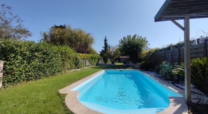 House 4 rooms of 82 m² in Pélissanne (13330)