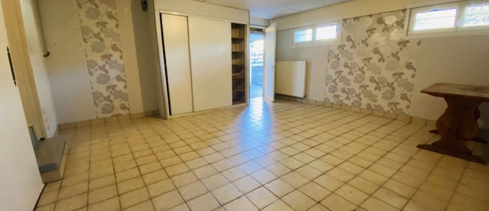 House 5 rooms of 125 m² in Monthois (08400)