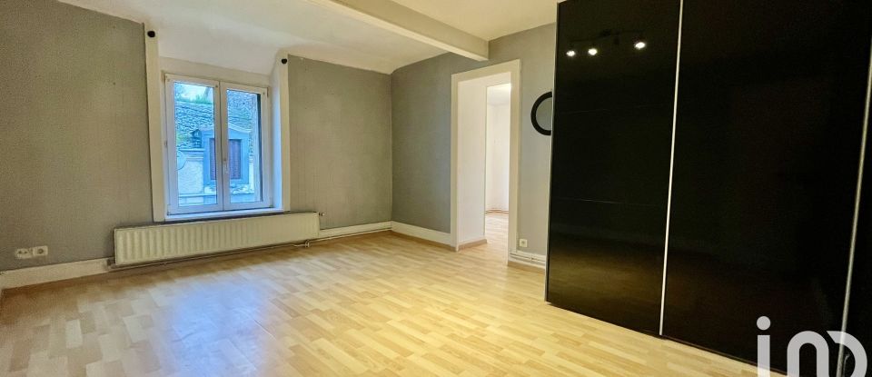 Maison 2 pièces de 50 m² à Neufmanil (08700)