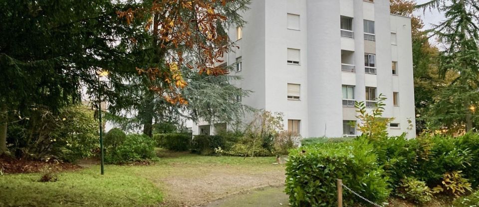 Apartment 4 rooms of 85 m² in Nantes (44100)