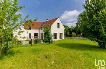 House 8 rooms of 215 m² in Maule (78580)