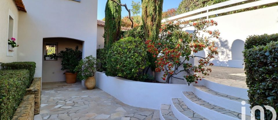 House 5 rooms of 143 m² in Cassis (13260)