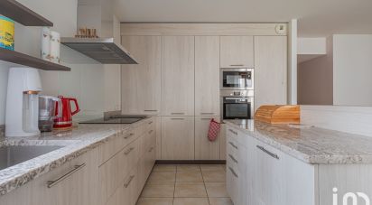 Appartement 5 pièces de 122 m² à Prévessin-Moëns (01280)