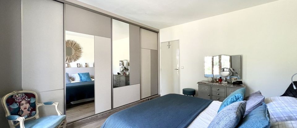 House 7 rooms of 140 m² in Maurepas (78310)