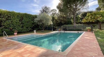 House 6 rooms of 185 m² in Roquefort-les-Pins (06330)