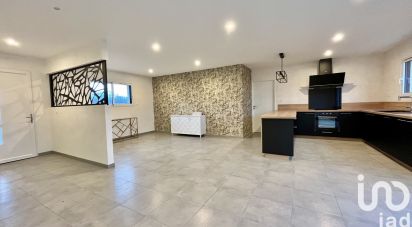 Maison traditionnelle 5 pièces de 108 m² à Roches-Prémarie-Andillé (86340)
