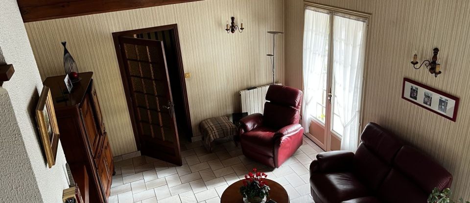 House 6 rooms of 151 m² in Maulévrier (49360)