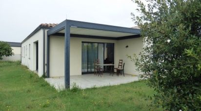 House 6 rooms of 129 m² in Niort (79000)