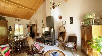 House 5 rooms of 134 m² in Saint-Amand-en-Puisaye (58310)
