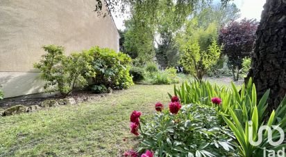 Traditional house 7 rooms of 161 m² in Villebon-sur-Yvette (91140)