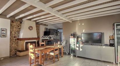 House 4 rooms of 100 m² in Salles (33770)