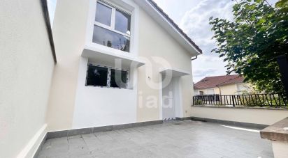 House 6 rooms of 117 m² in Juvisy-sur-Orge (91260)
