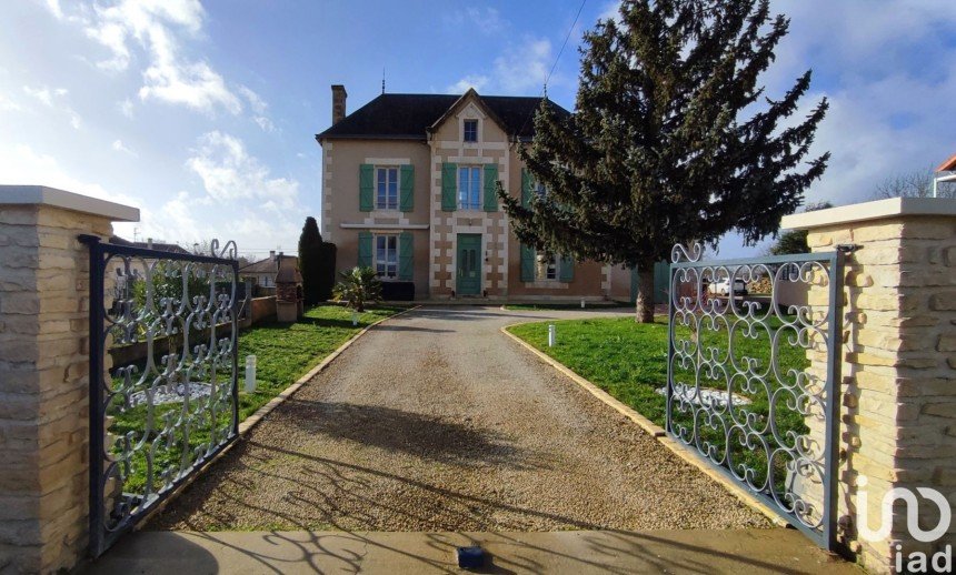 Maison 5 pièces de 150 m² à Roches-Prémarie-Andillé (86340)