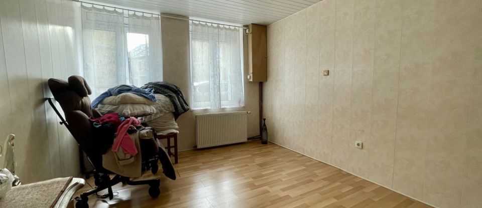 Maison 6 pièces de 123 m² à Bogny-sur-Meuse (08120)