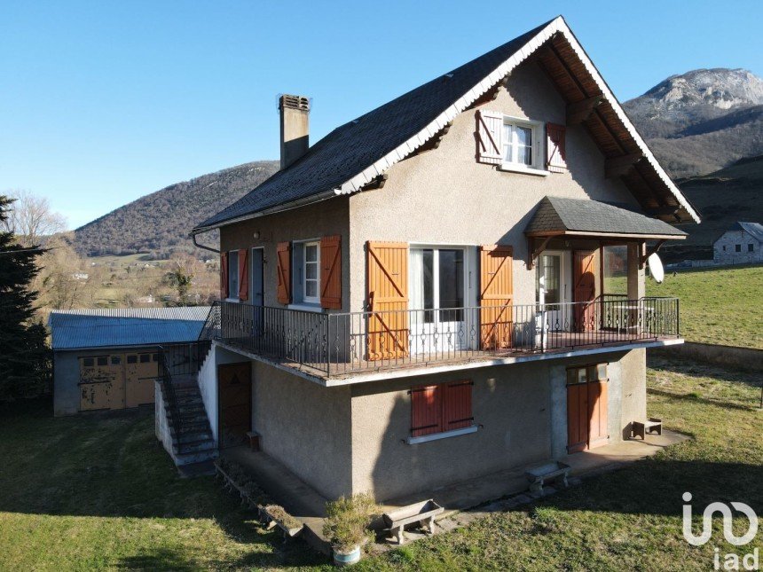 House 4 rooms of 138 m² in Hèches (65250)