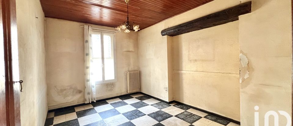 House 7 rooms of 173 m² in Saint-Gilles (30800)
