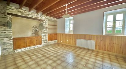 Longere 6 rooms of 160 m² in Saint-Georges-Montcocq (50000)