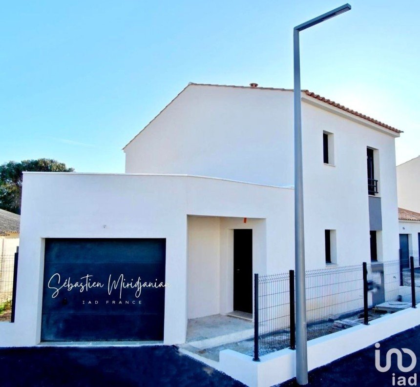 House 4 rooms of 88 m² in Hyères (83400)
