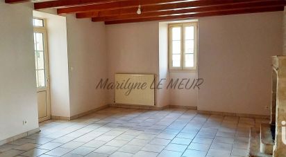 House 5 rooms of 101 m² in Frontenay-Rohan-Rohan (79270)