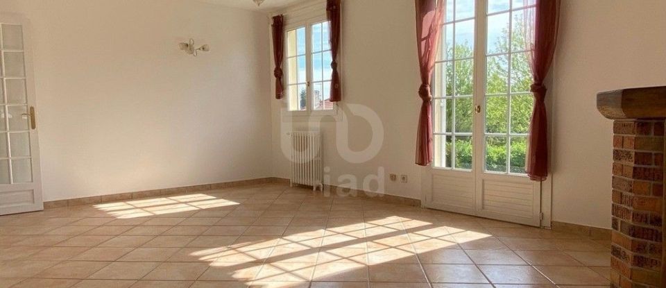 House 4 rooms of 74 m² in - (91000)