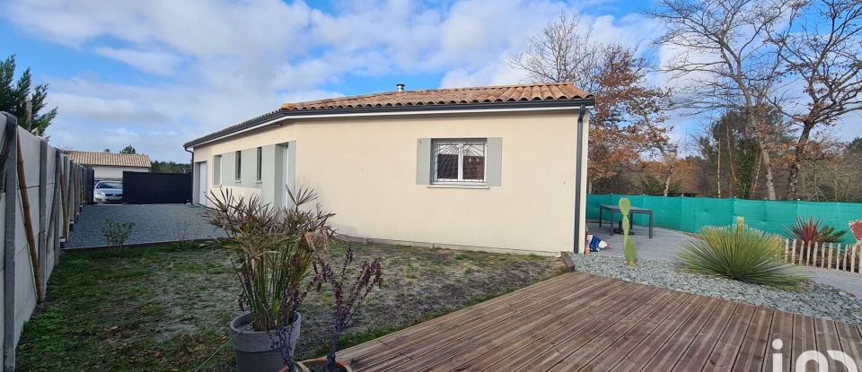 Maison 4 pièces de 88 m² à Naujac-sur-Mer (33990)