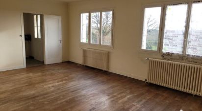 House 5 rooms of 121 m² in Le Tallud (79200)