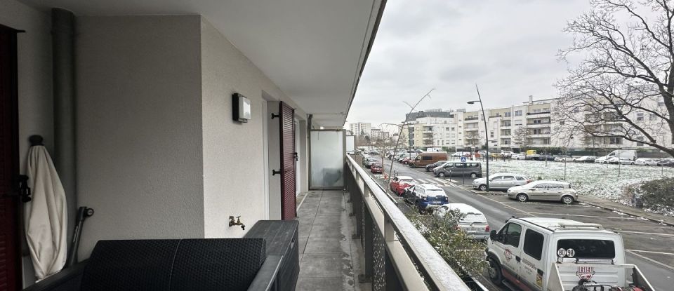 Apartment 3 rooms of 56 m² in Fleury-Mérogis (91700)