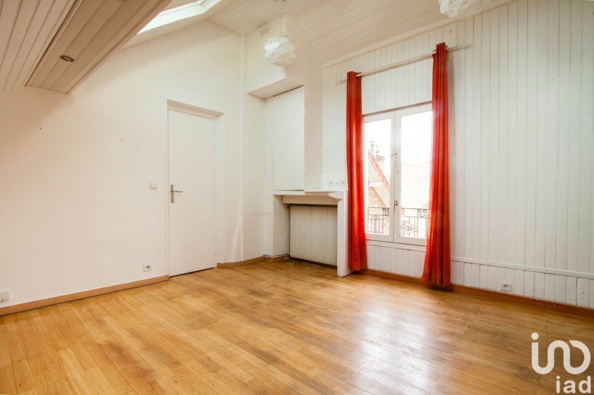 Appartement 3 pièces de 46 m² à Chaville (92370)