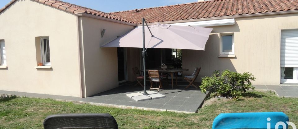 House 5 rooms of 127 m² in Mouilleron-le-Captif (85000)