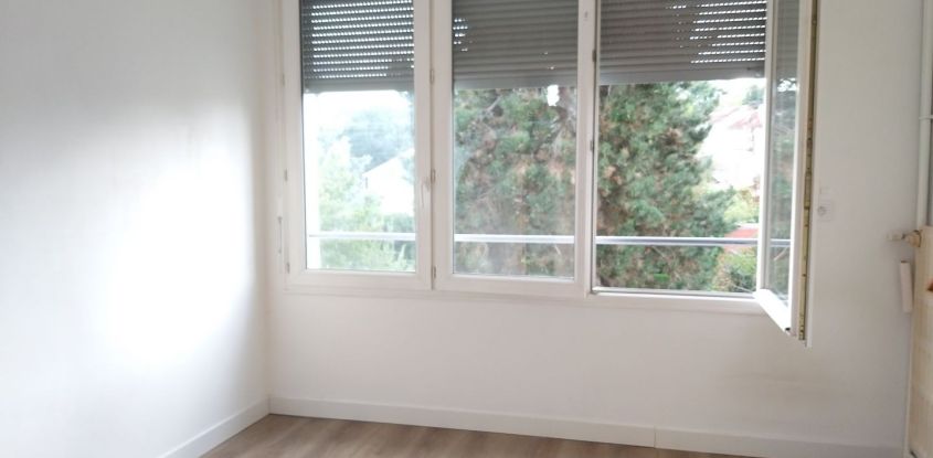 Apartment 4 rooms of 61 m² in Domont (95330)