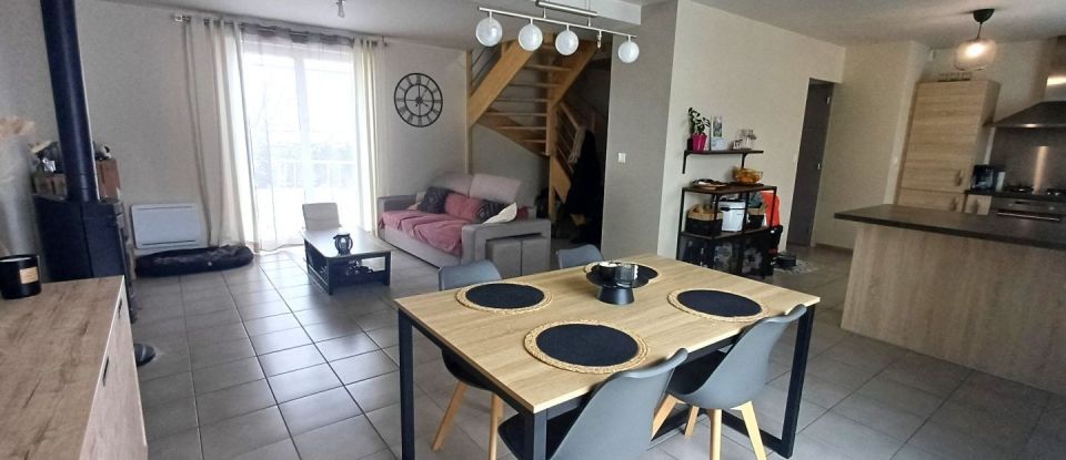 House 4 rooms of 98 m² in Arnières-sur-Iton (27180)