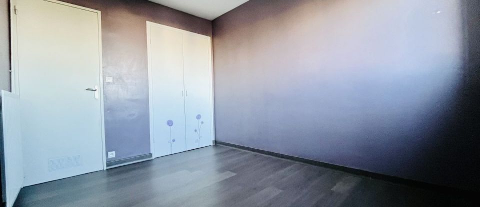 Apartment 3 rooms of 67 m² in Brest (29200)