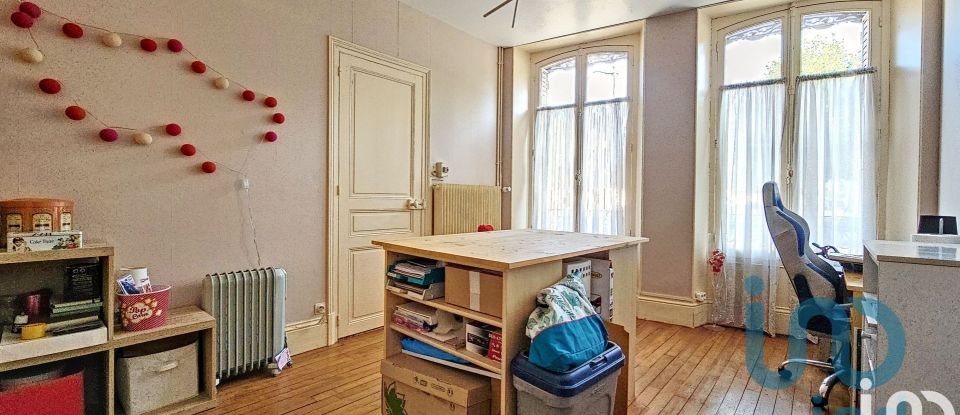 House 9 rooms of 200 m² in Romilly-sur-Seine (10100)