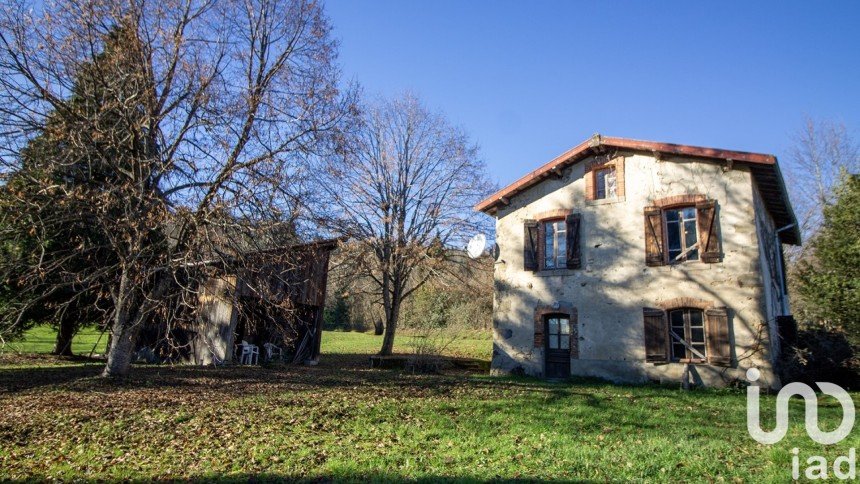 Country house 4 rooms of 100 m² in La Chapelle-Agnon (63590)